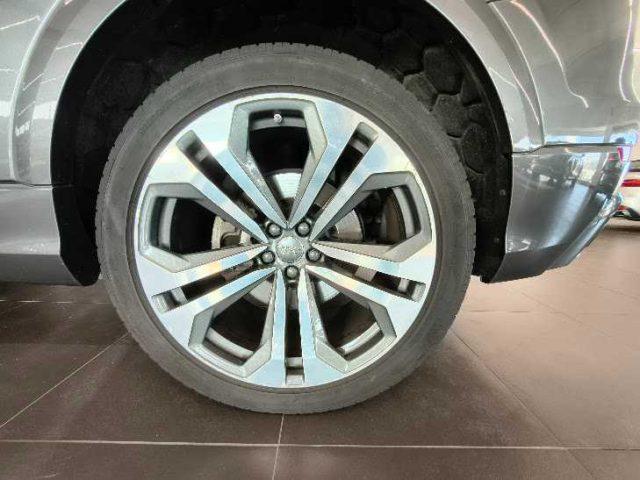 AUDI Q8 45 TDI quattro tiptronic Sport