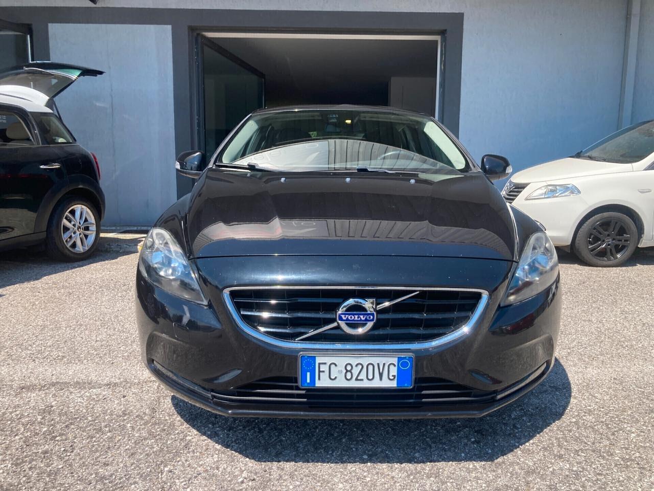 Volvo V40 D2 Geartronic Kinetic