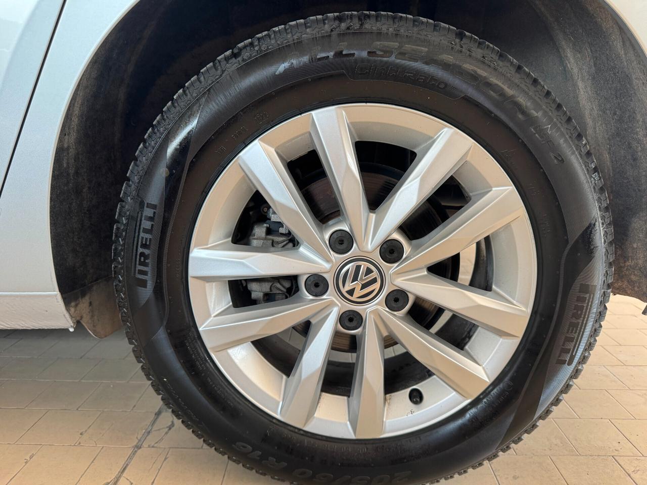 Volkswagen Touran 1.6 TDI Highline 7 Posti