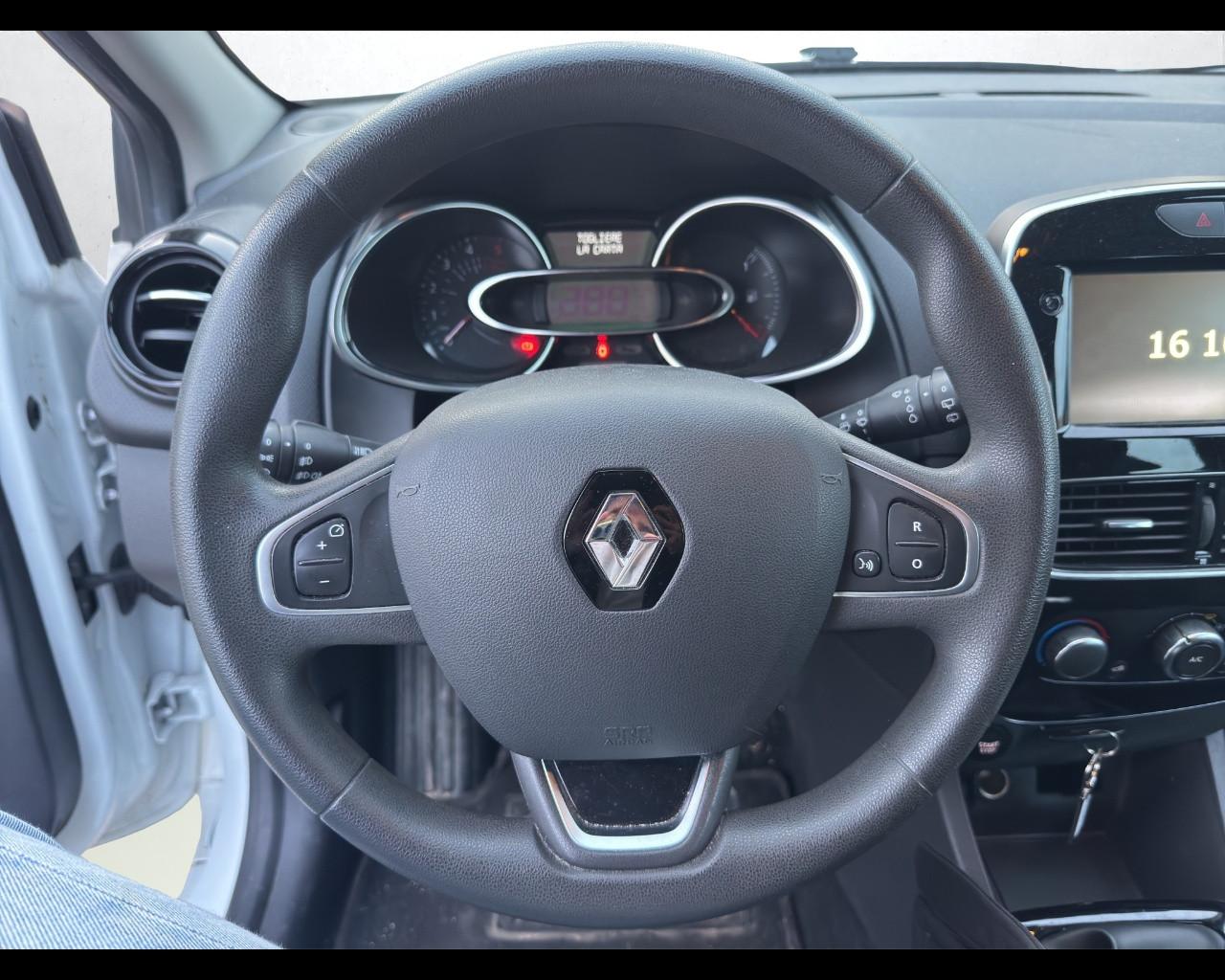 RENAULT Clio 4ª serie - Clio dCi 8V 75 CV 5 porte Business