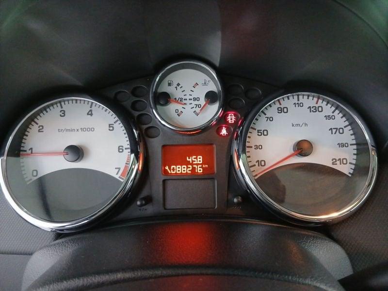 Peugeot 207 CC 1.6 16v Feline FL