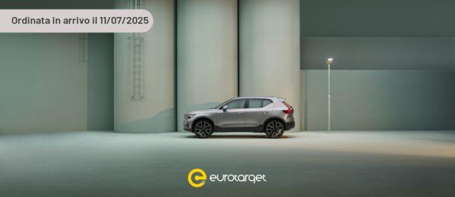 VOLVO XC40 B3 automatico Ultra Dark N1