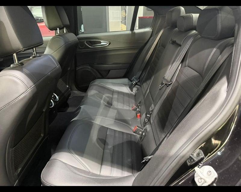 Alfa Romeo Giulia 2.9 V6 Quadrifoglio 520cv auto