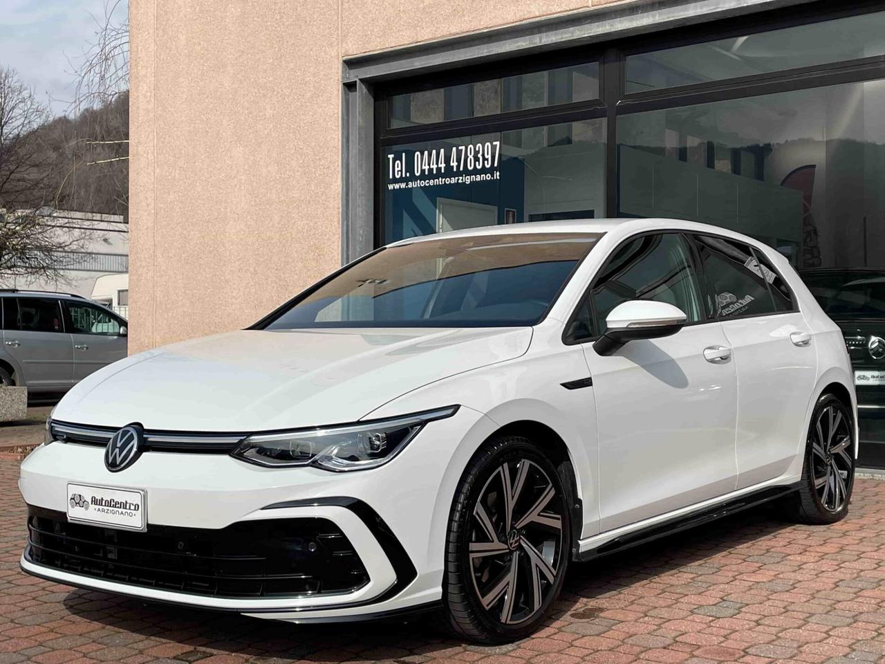 Volkswagen Golf 1.5 eTSI 130 CV EVO ACT DSG R-Line