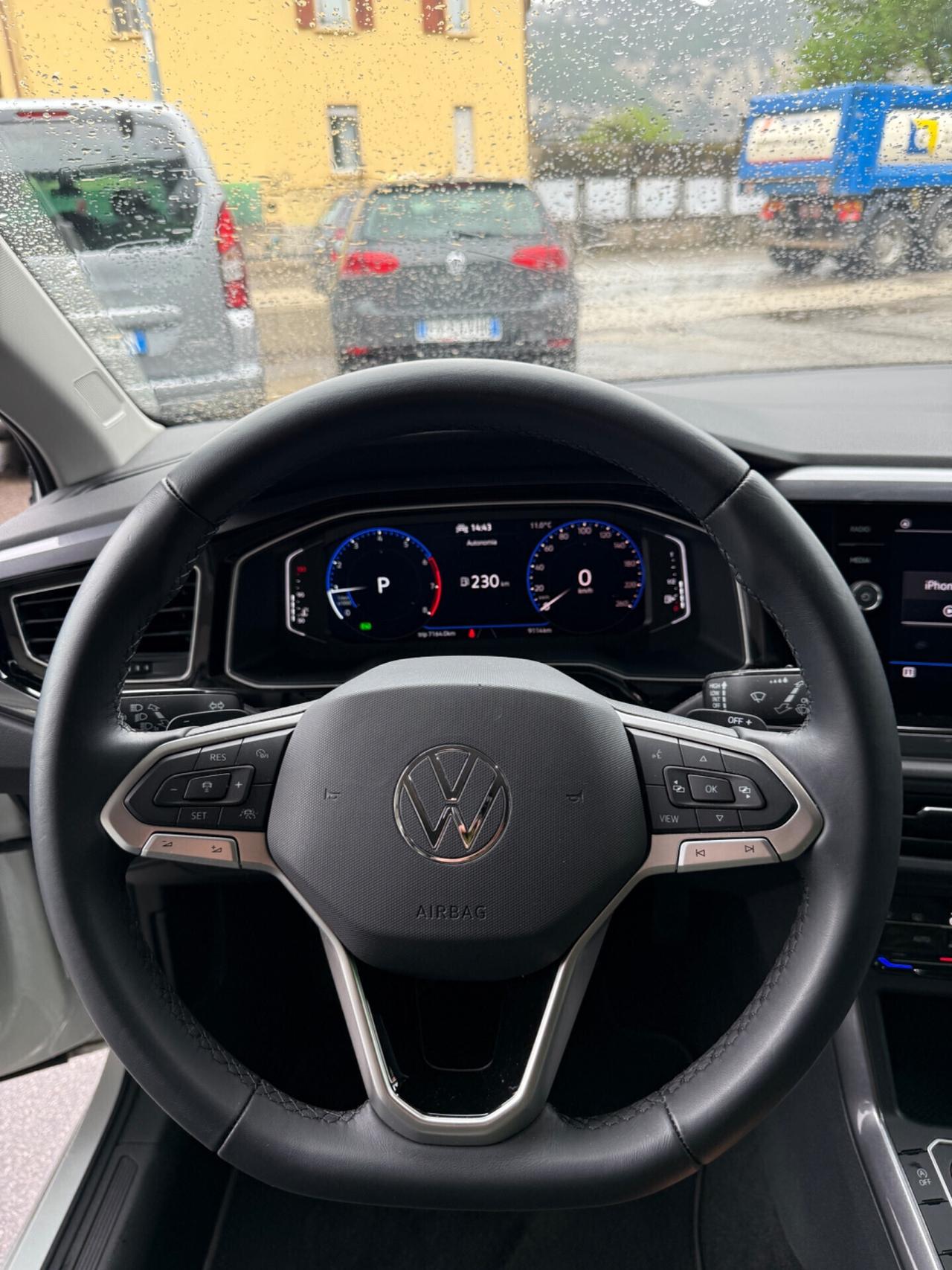 VOLKSWAGEN POLO 1.0 TSI 110cv DSG Style KM 9.100 NEOPATENTATI