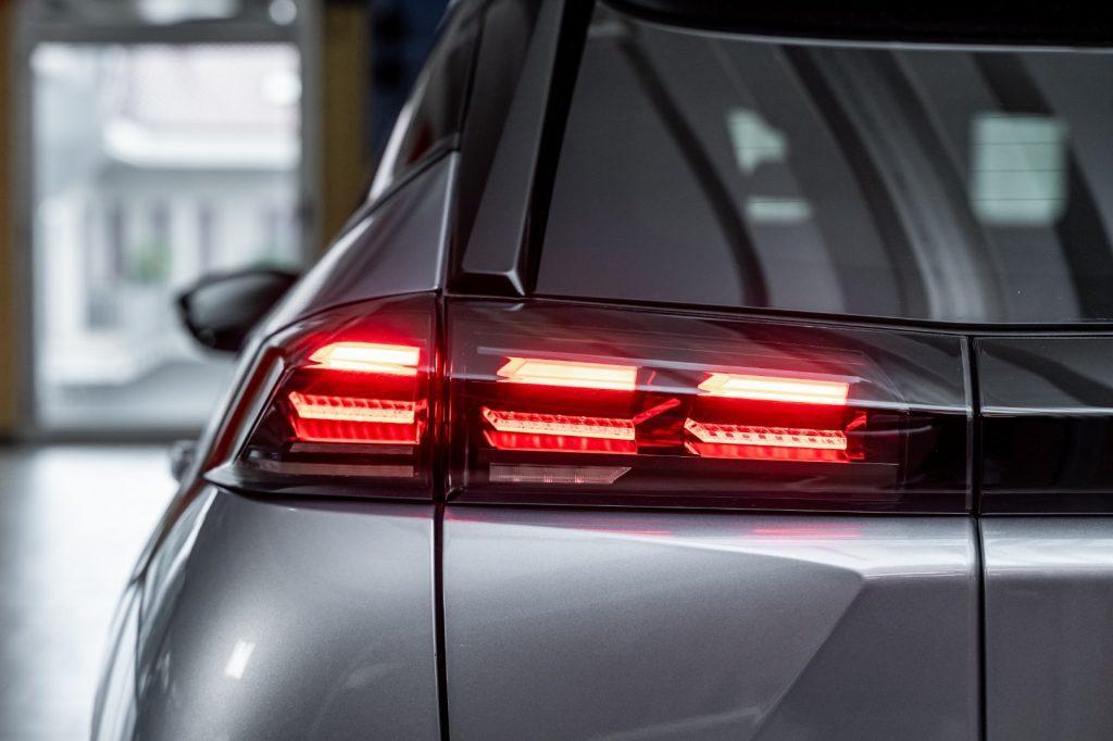 PEUGEOT 2008 PureTech 100 S&S Allure