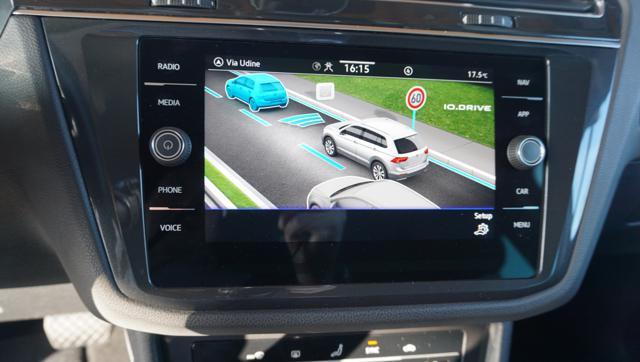 VOLKSWAGEN Tiguan 2.0 TDI 150 CV SCR DSG Elegance