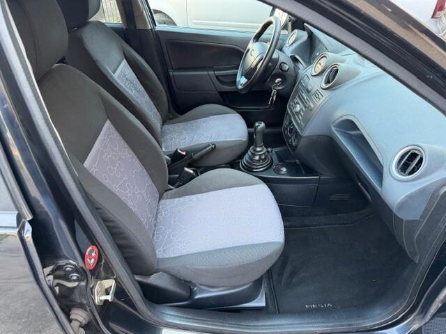 Ford Fiesta 1.2 16V 5p. euro 4 ok neopatentati