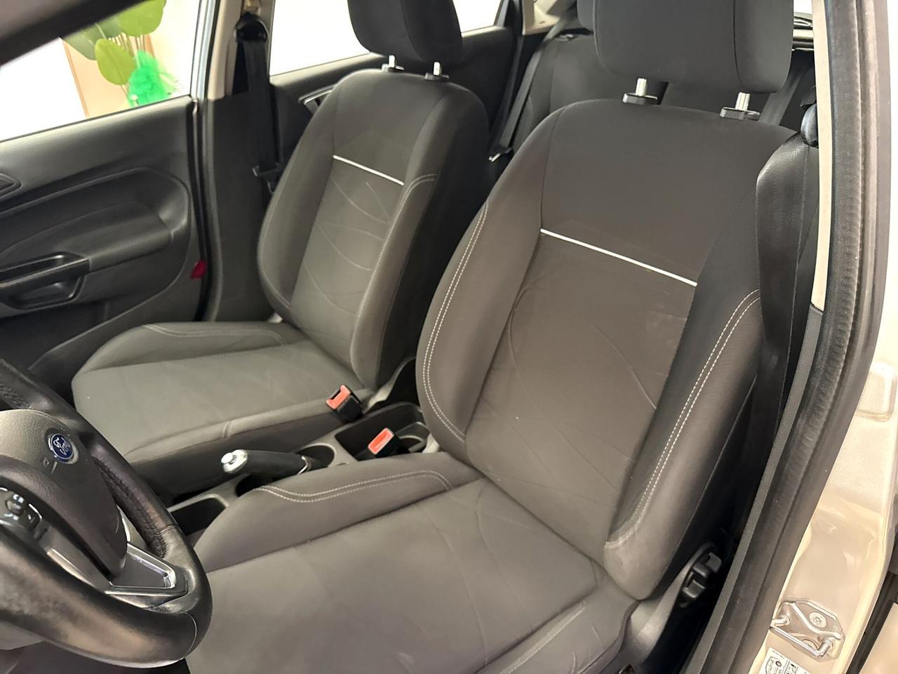 Ford Fiesta 1.5 TDCi 75CV 5 porte Titanium