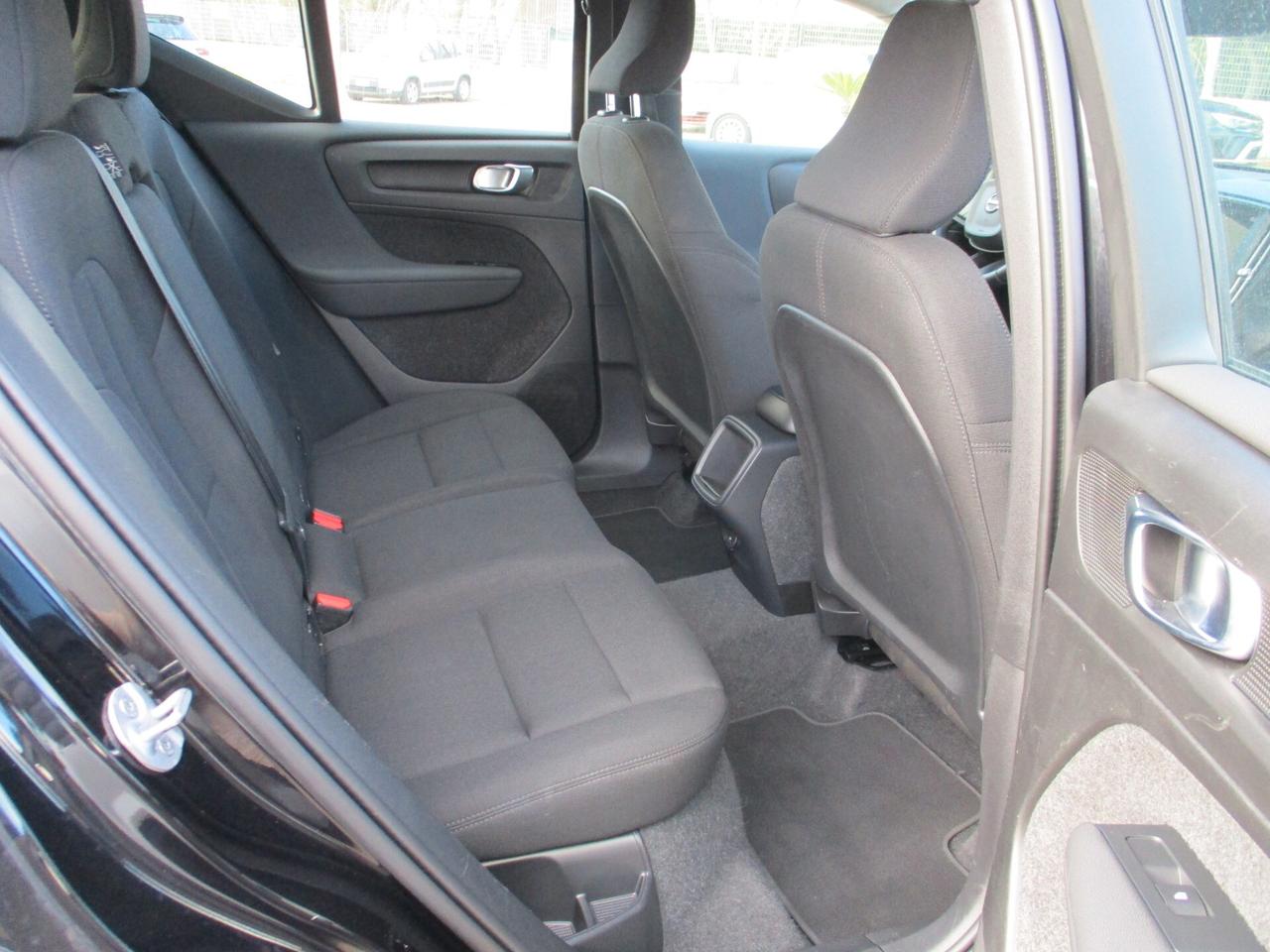 Volvo XC40 T2 automatico Essential