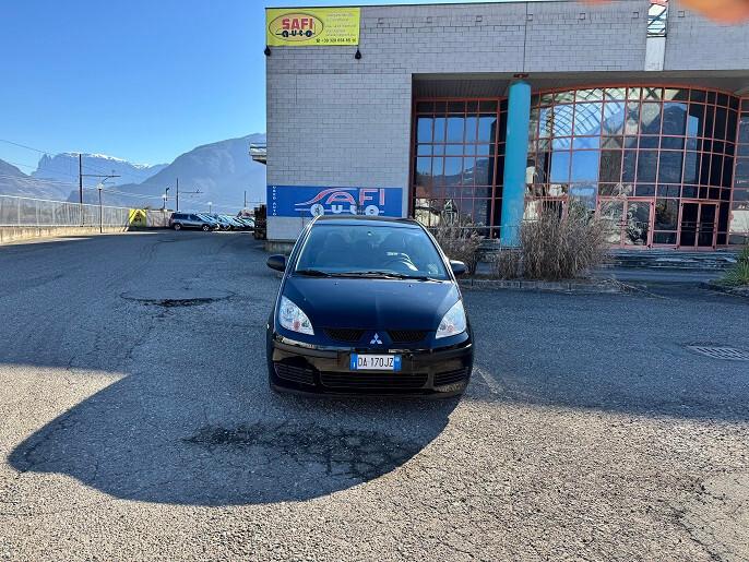 Mitsubishi Colt 1.1 12V 5p. Invite