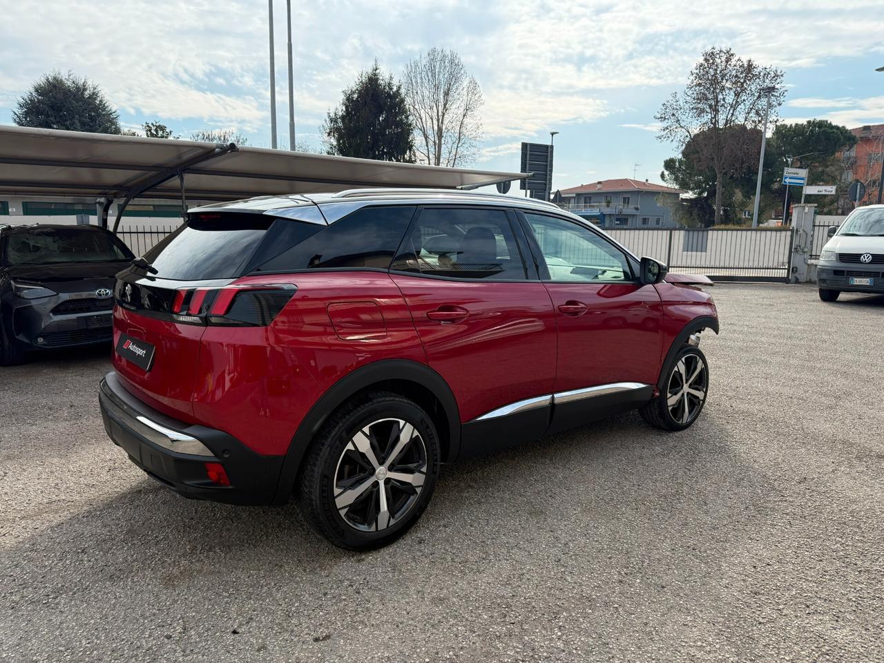 Peugeot 3008 130 EAT8 Allure ! INCIDENTATA !