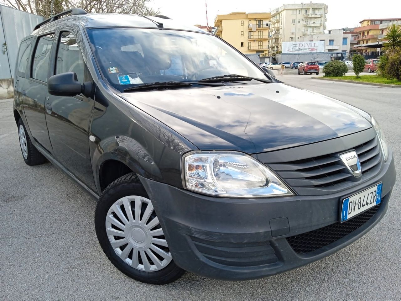 Dacia Logan MCV 1.4 5 posti