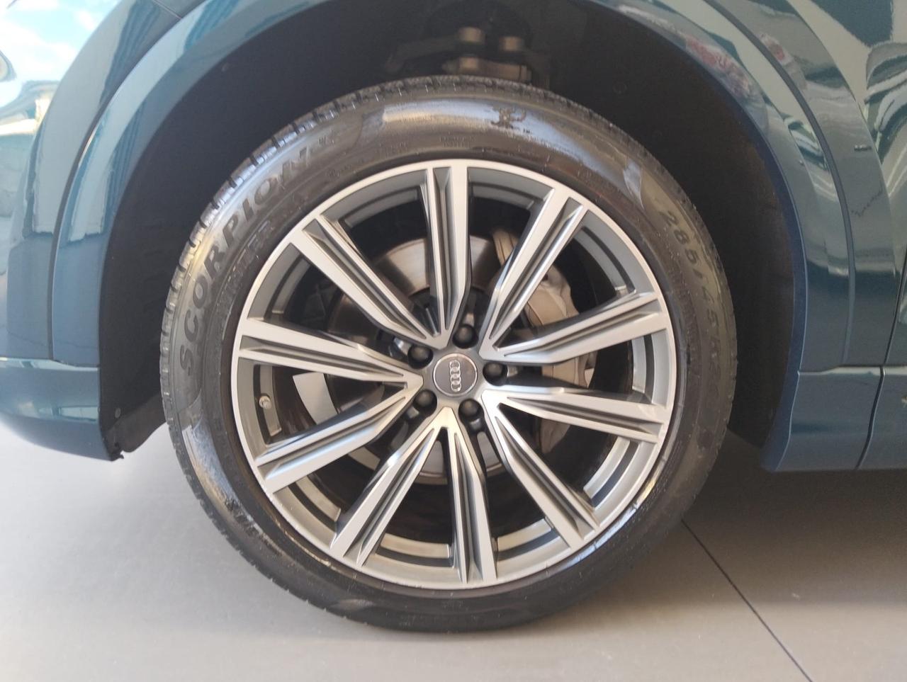 Audi Q8 45 TDI quattro tiptronic Sport