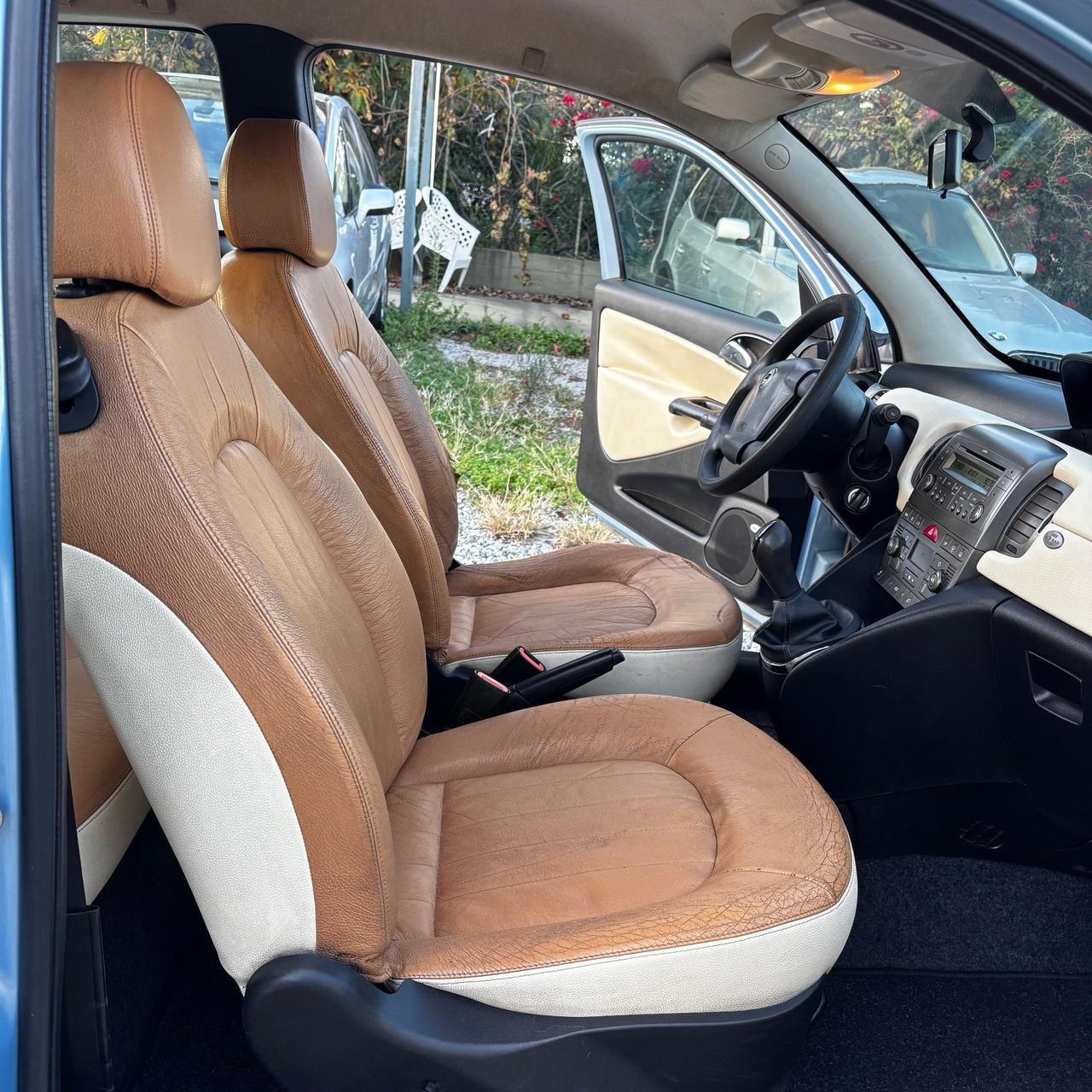 Lancia Ypsilon 1.3 Multijet 16V Oro