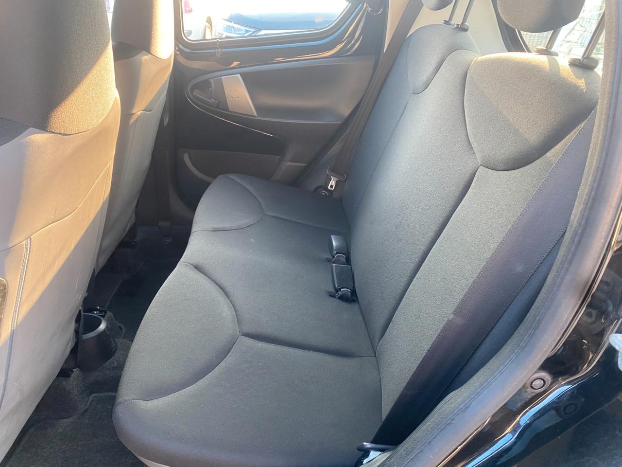Toyota Aygo 1.0 BENZINA 2012 5PORTE