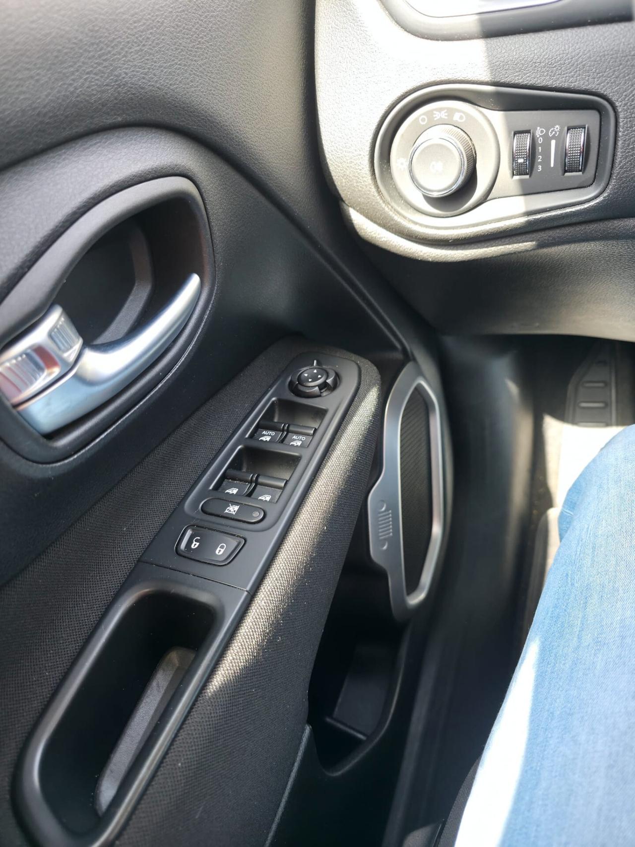 Jeep Renegade 1.6 Mjt Sport