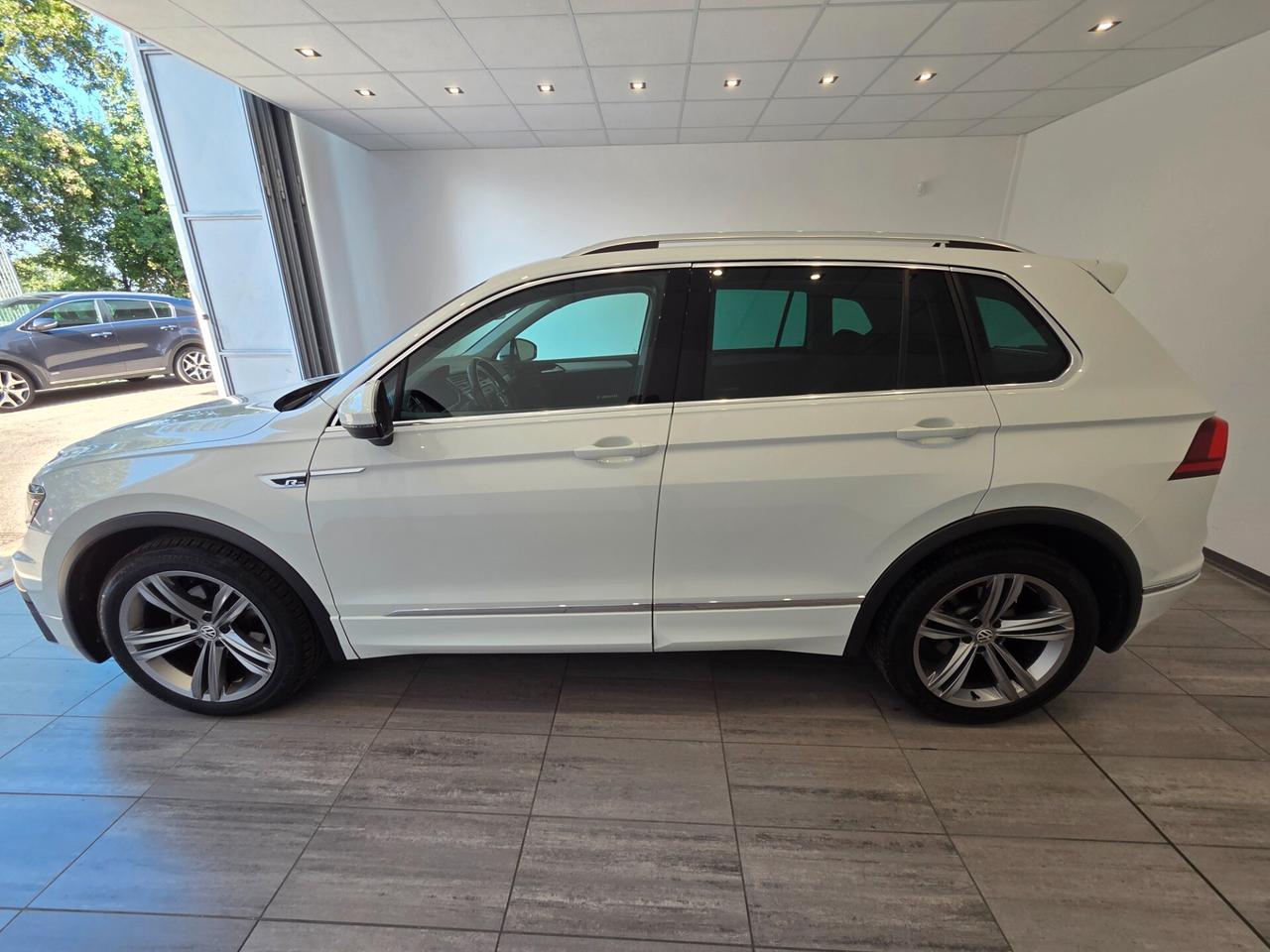 Volkswagen Tiguan 2.0 TDI SCR DSG RLINE EDITION