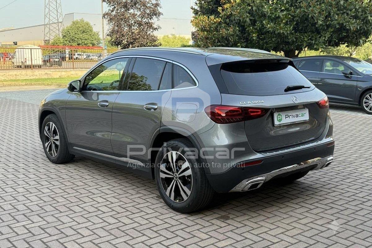 MERCEDES GLA 180 d Automatic Progressive Advanced