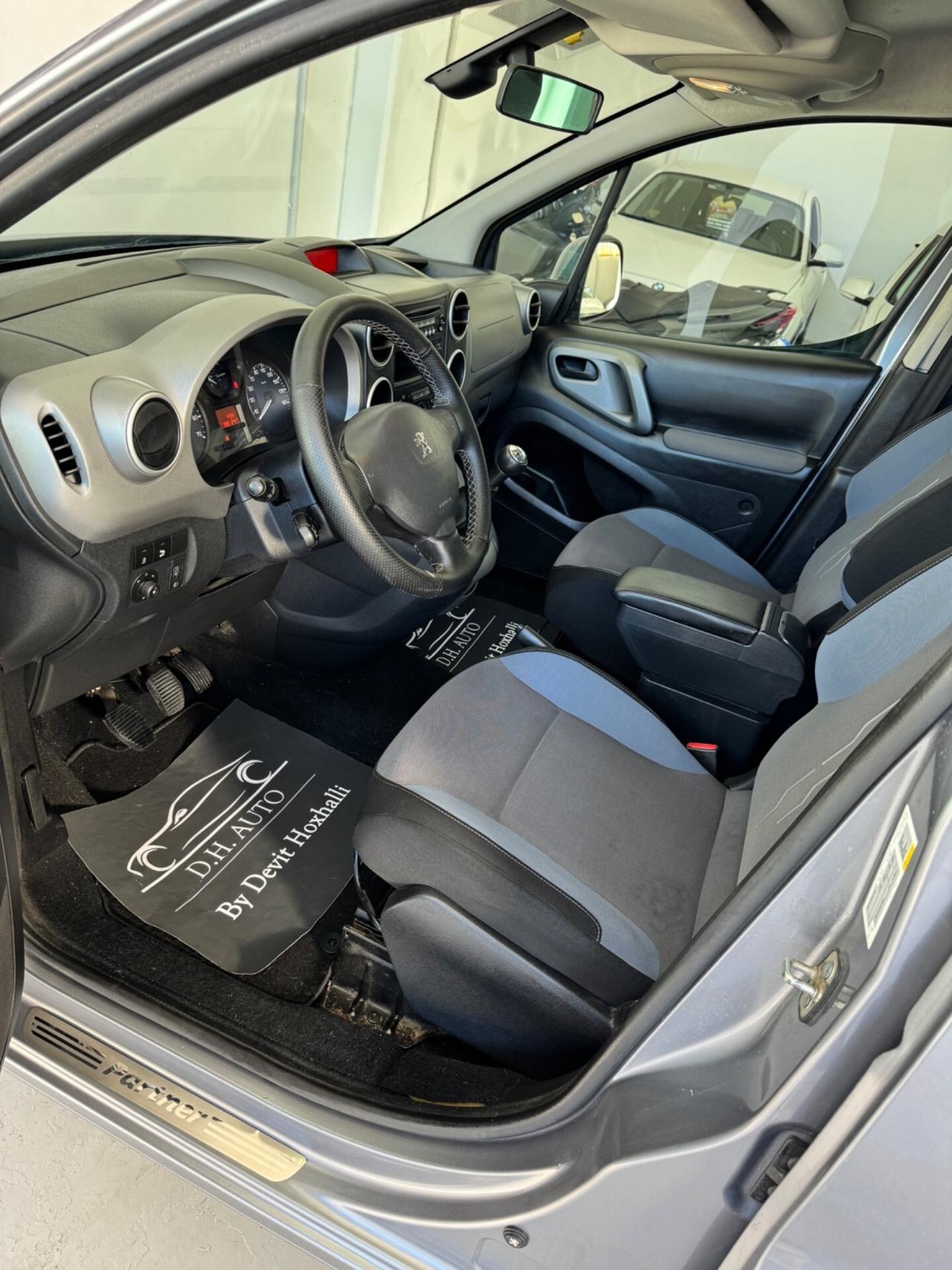 Peugeot Partner Tepee BlueHDi 100 Outdoor