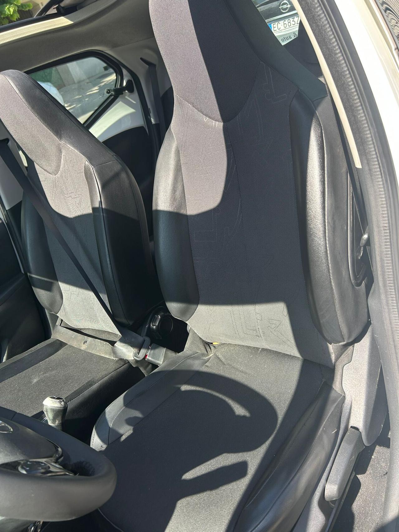 Toyota Aygo 1.0 VVT-i 69 CV 5 porte x-cite