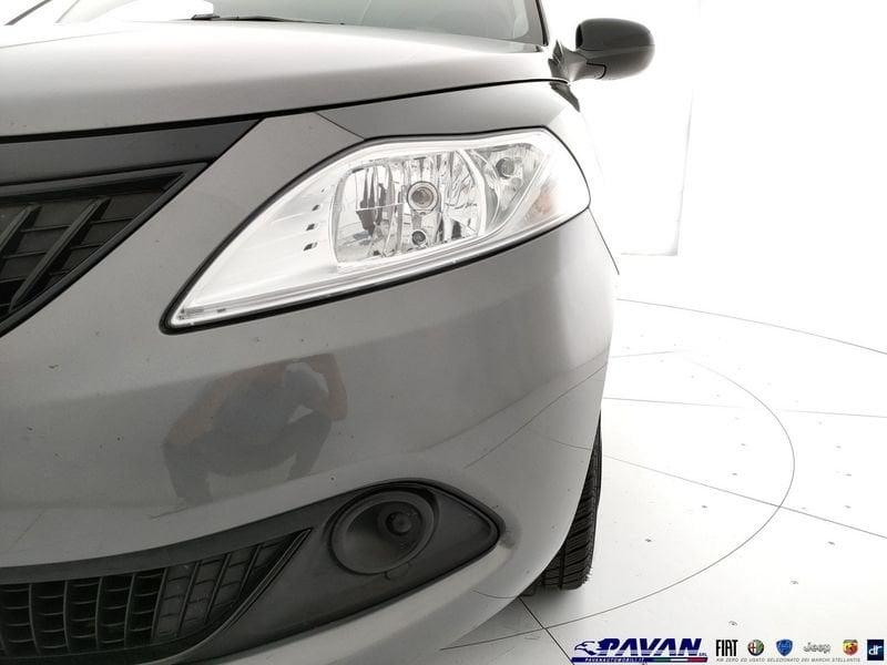 Lancia Ypsilon 1.0 Hybrid 70cv Silver