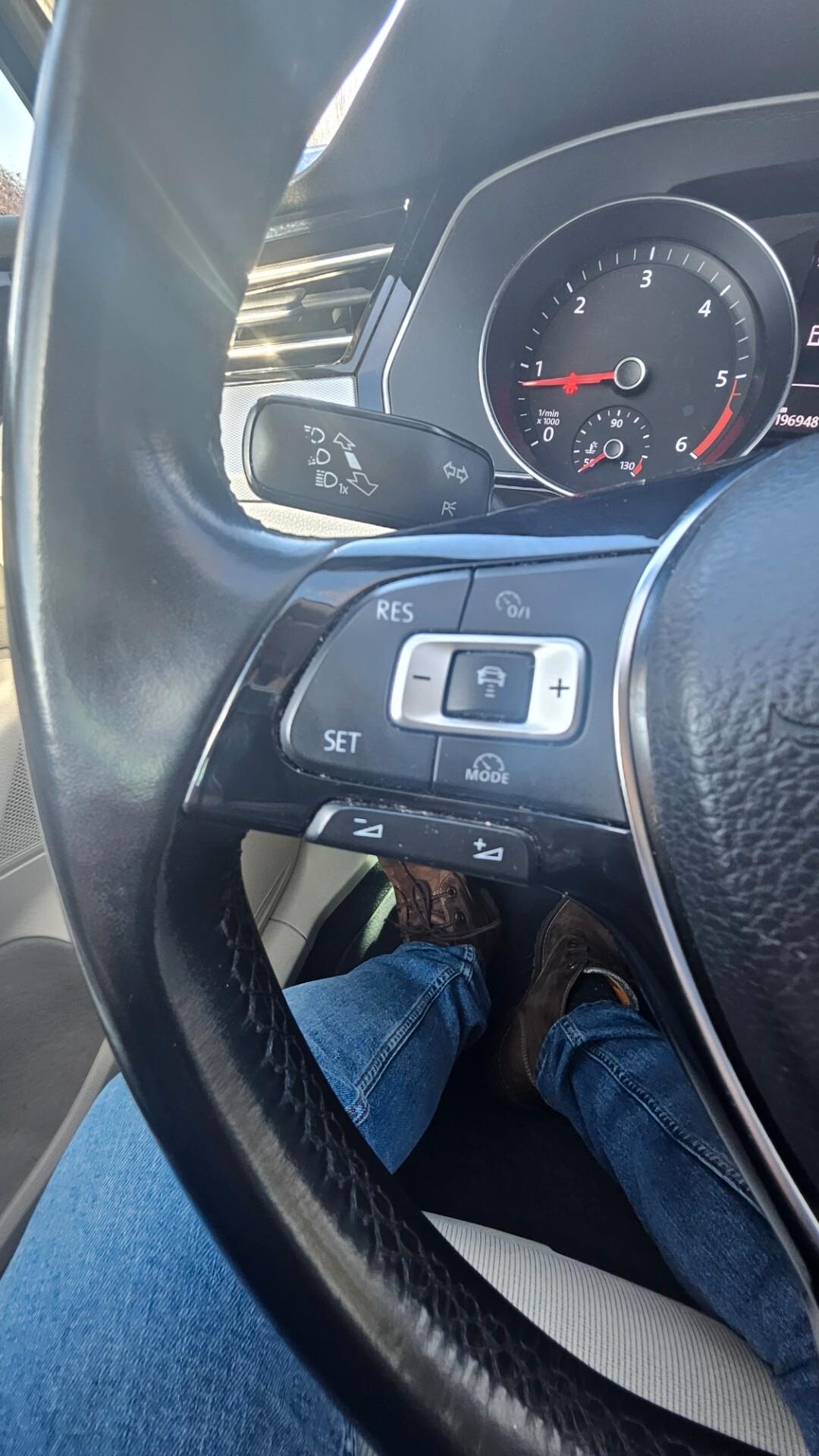 Volkswagen Passat Variant 1.6 TDI SCR DSG Business BMT