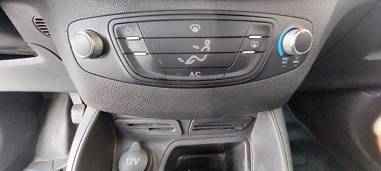 FORD TRANSIT COURIER 1,5 DIESEL 80 CV TELEFONO USB IMPECCABILE PREZZO COMPRESO IVA