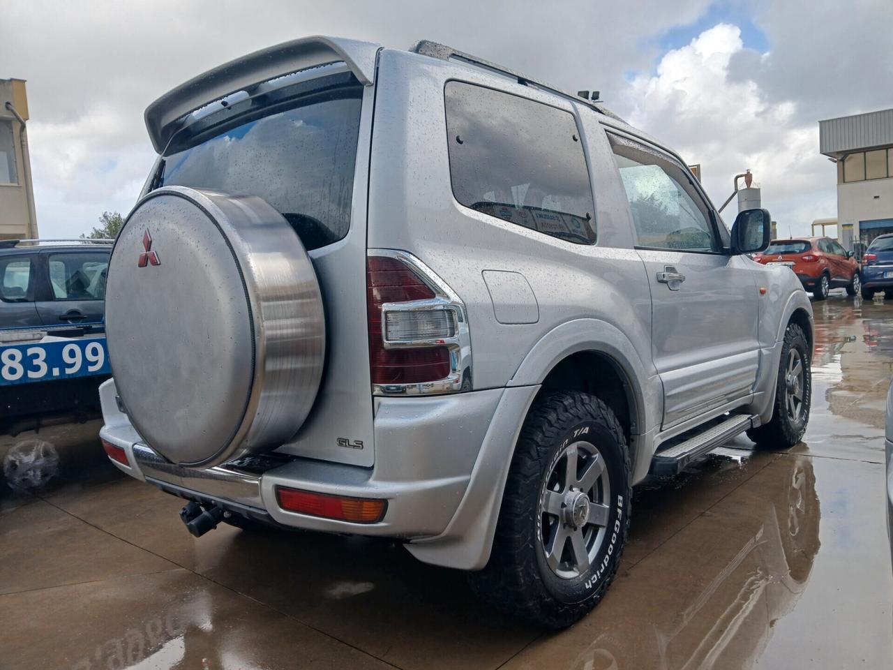 MITSUBISHI Pajero GLS1 3.200 DI-D 160cv 3porte