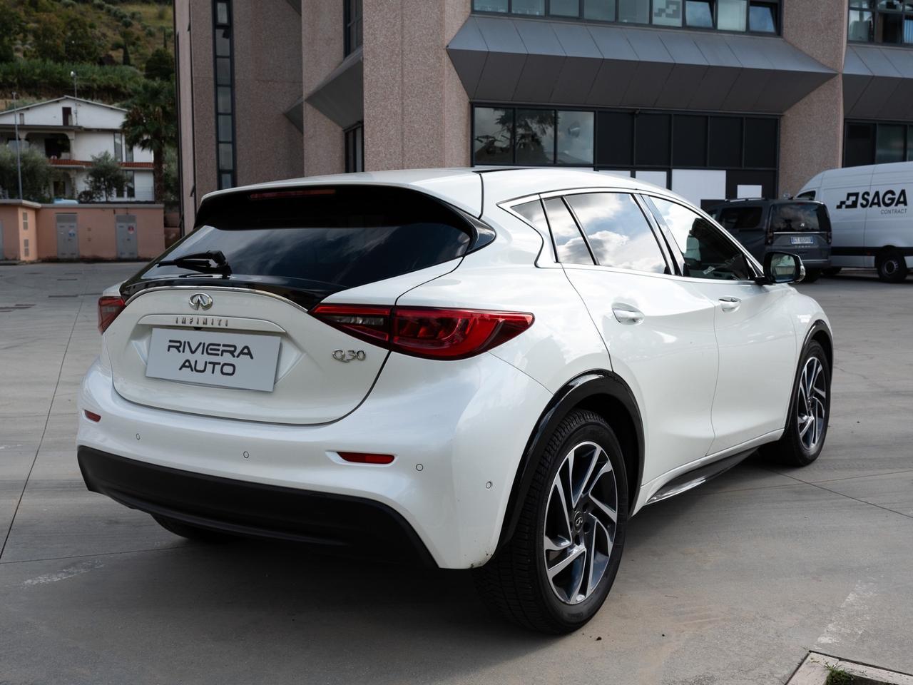 Infiniti Q30 1.5 diesel DCT Business Executive