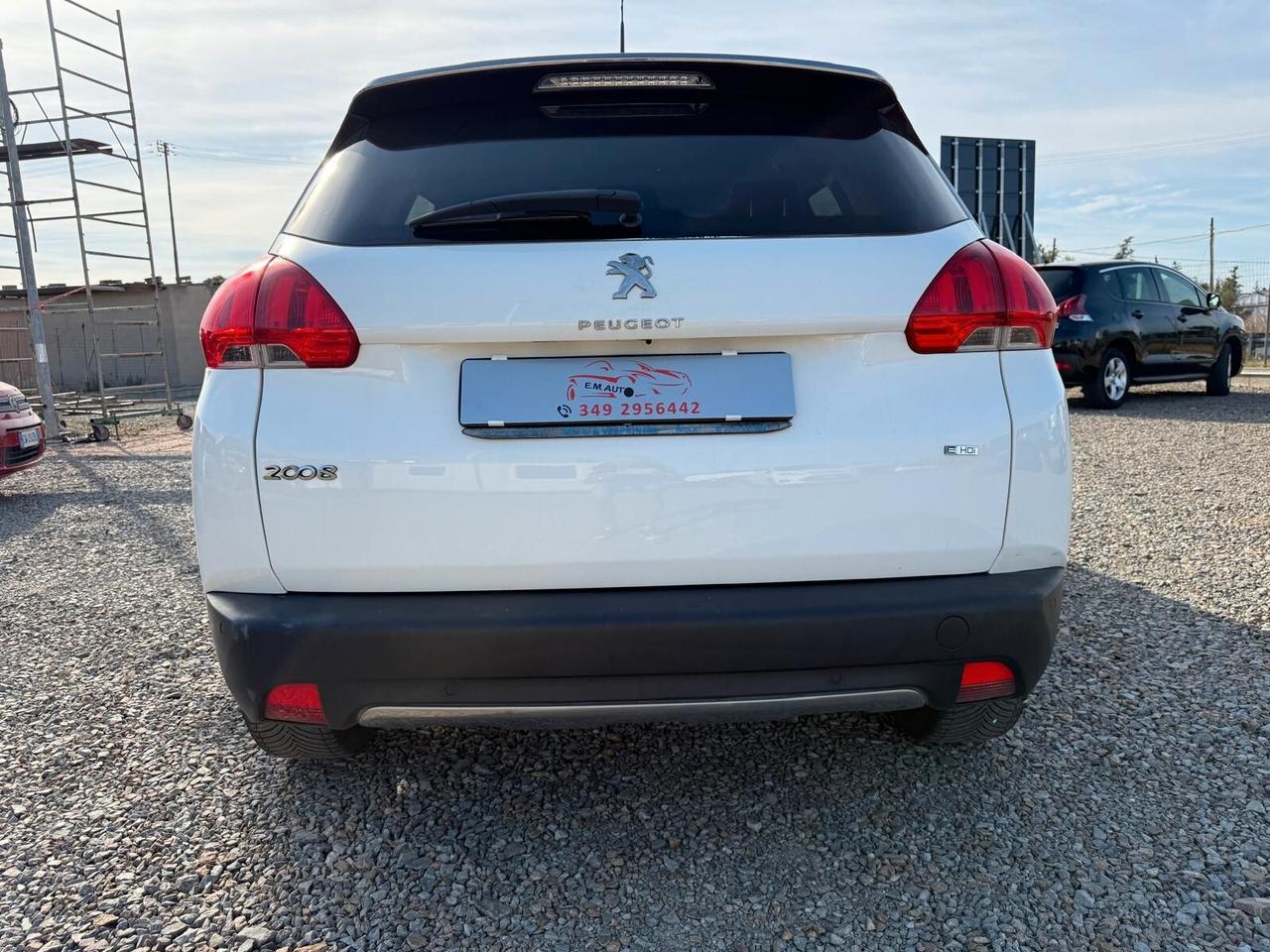 Peugeot 2008 1.6 e-HDi 92 CV Stop&Start Urban Cross