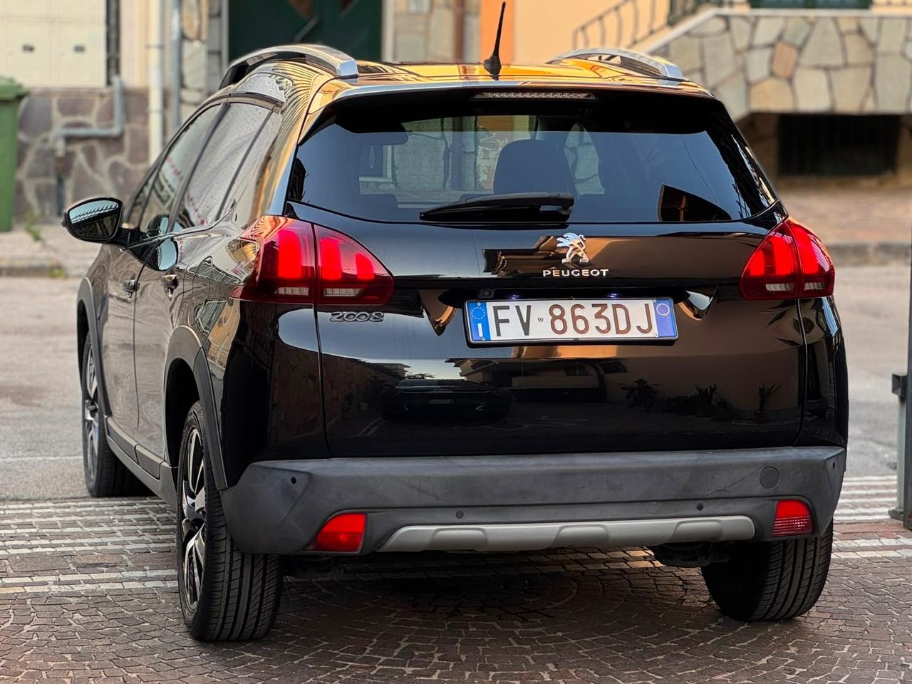 Peugeot 2008 BlueHDi 100 S&S Allure