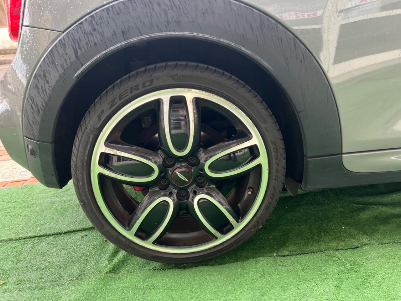 Mini John Cooper Works challenge edition
