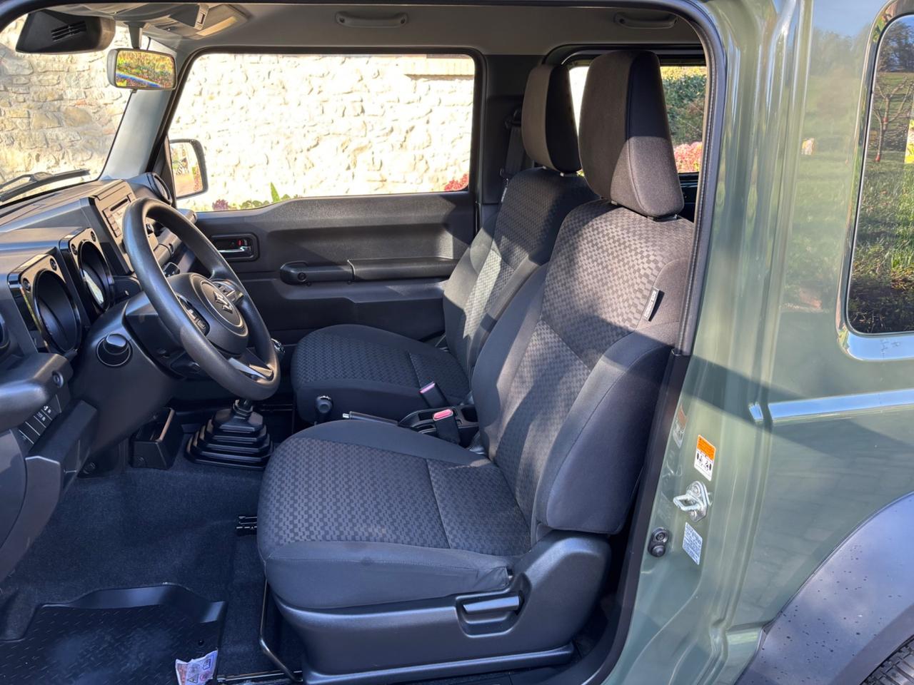 Suzuki Jimny 1.5 5MT Top 4 POSTI - 11/2018