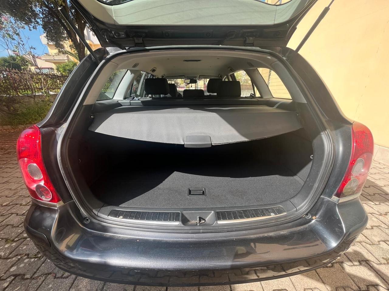 Toyota Avensis 2.2 D-4D 16V Station Wagon