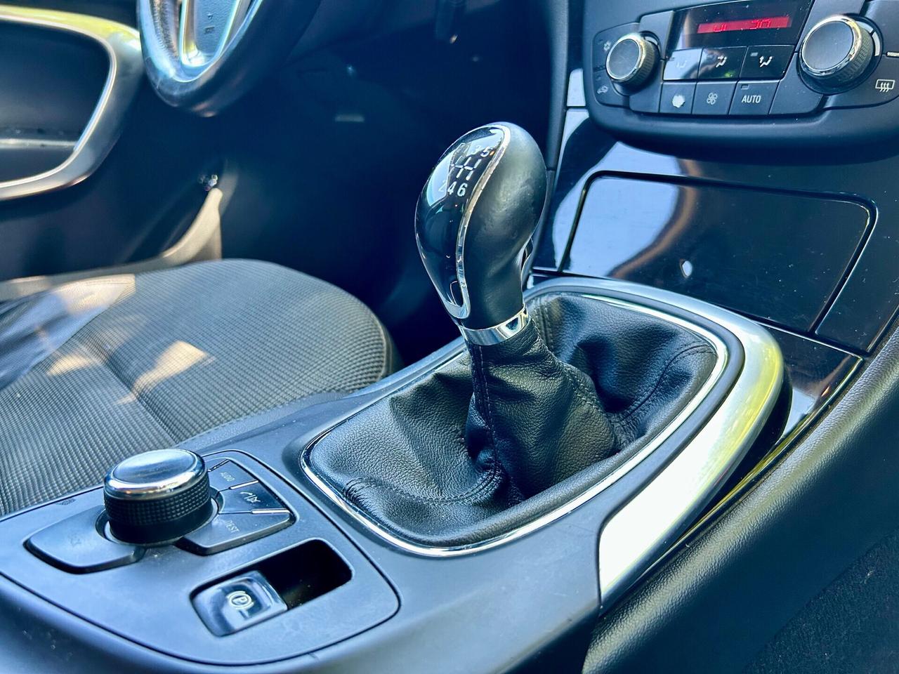 OPEL INSIGNIA APPENA TAGLIANDATA - OK NEOPATENTATI !