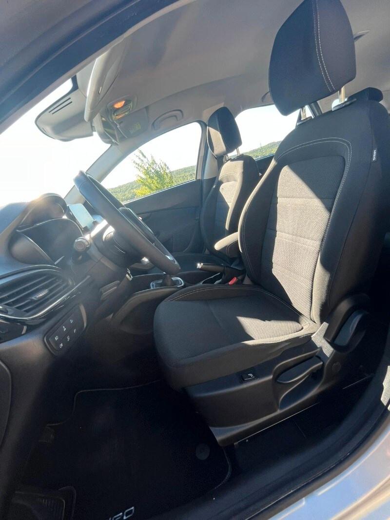 FIAT Tipo (2015-->) Tipo 1.6 Mjt S&S SW Business