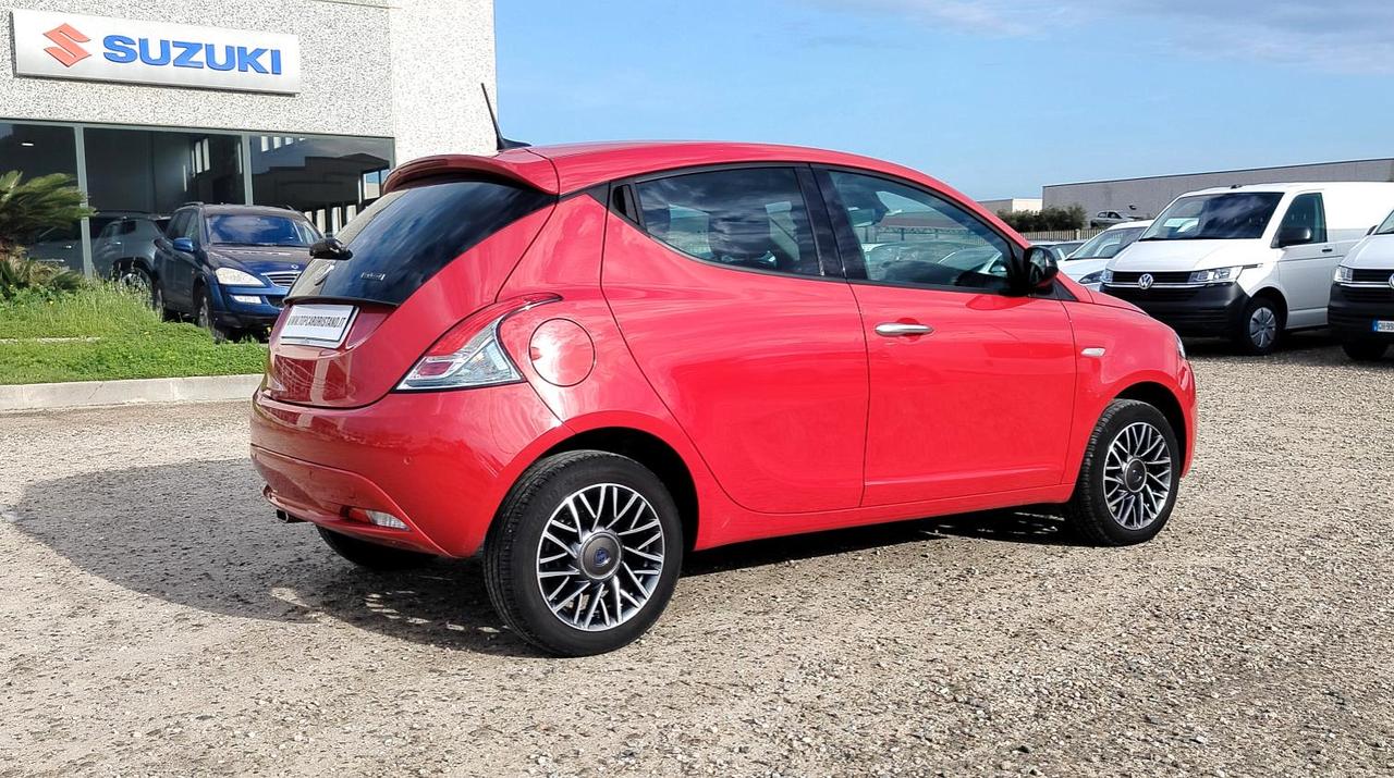 Lancia Ypsilon 1.0 firefly hybrid Gold s&s 70cv 5p.ti
