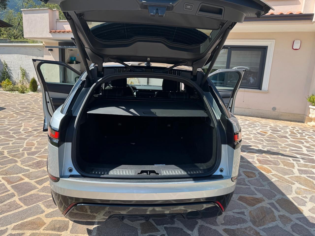 Land Rover Range Velar 2.0D I4 240 CV R-Dynamic PELLE-NAVIGATORE