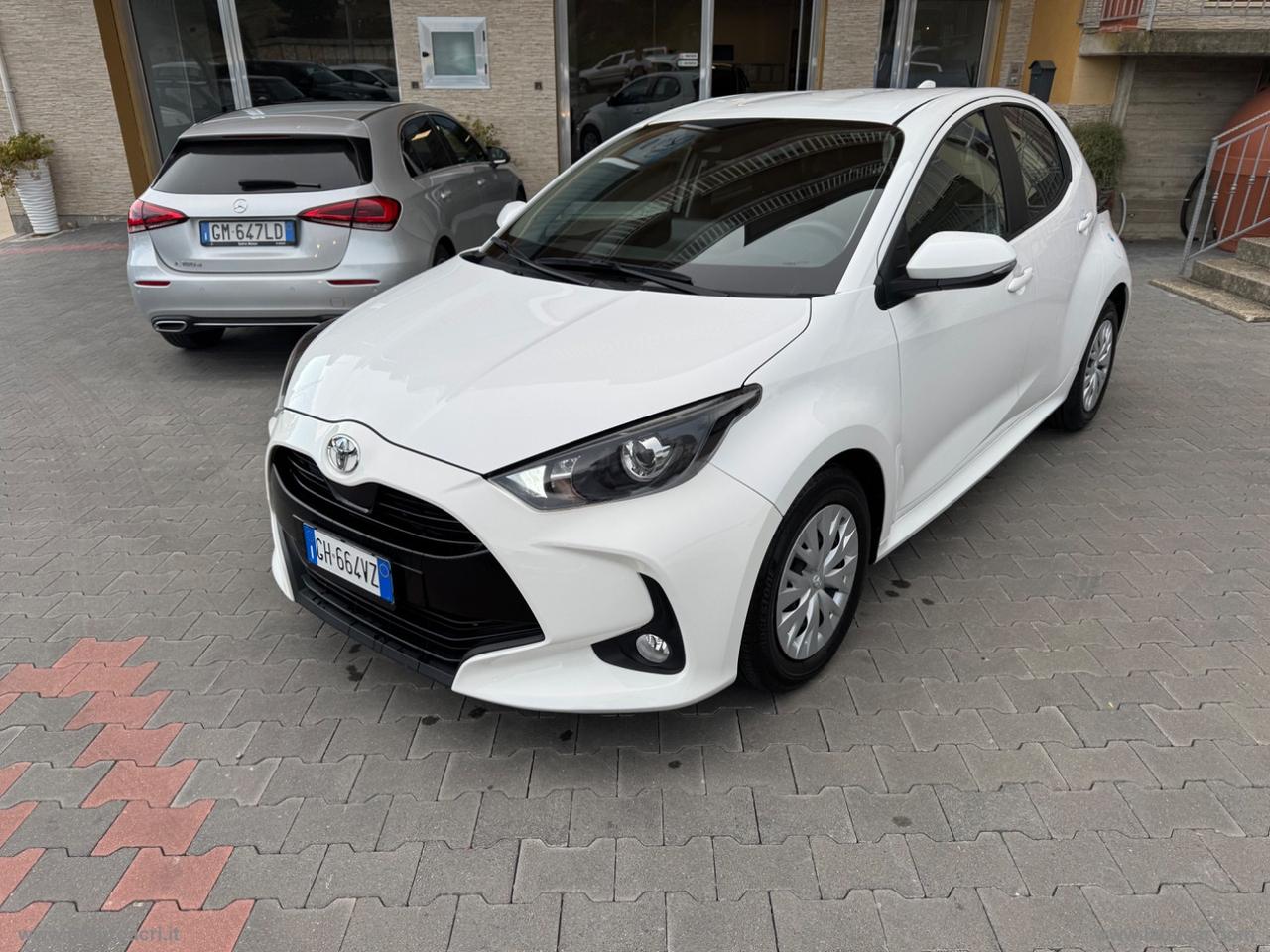 TOYOTA Yaris 1.0 5p. Trend