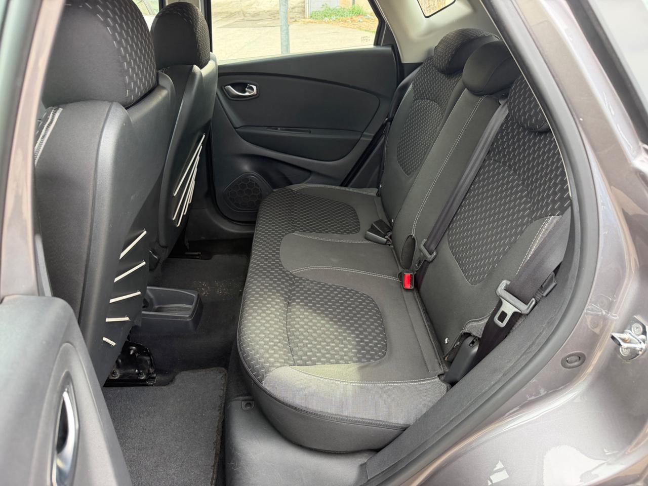 Renault Captur 1.2 benzina 120 cv 2017 Navig retroc