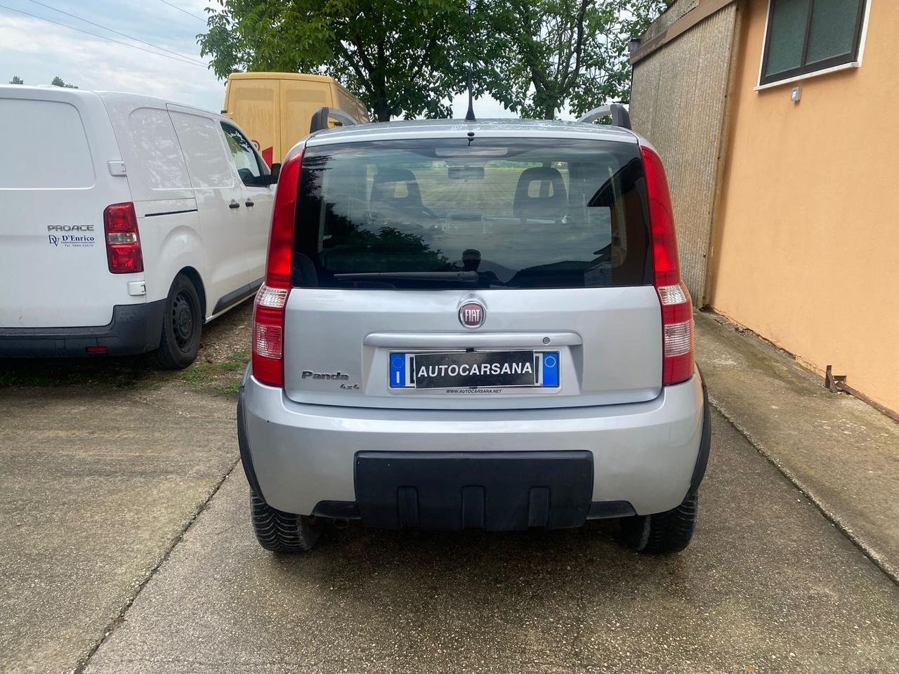 FIAT PANDA 1.3 MJT 4x4 CATENA APPENA SOSTITUITA MOLTO BELLA