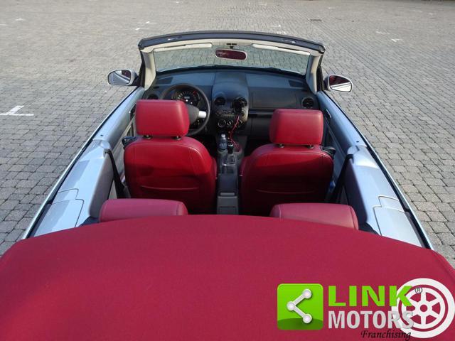 VOLKSWAGEN New Beetle 1.6 Cabrio RED EDITION