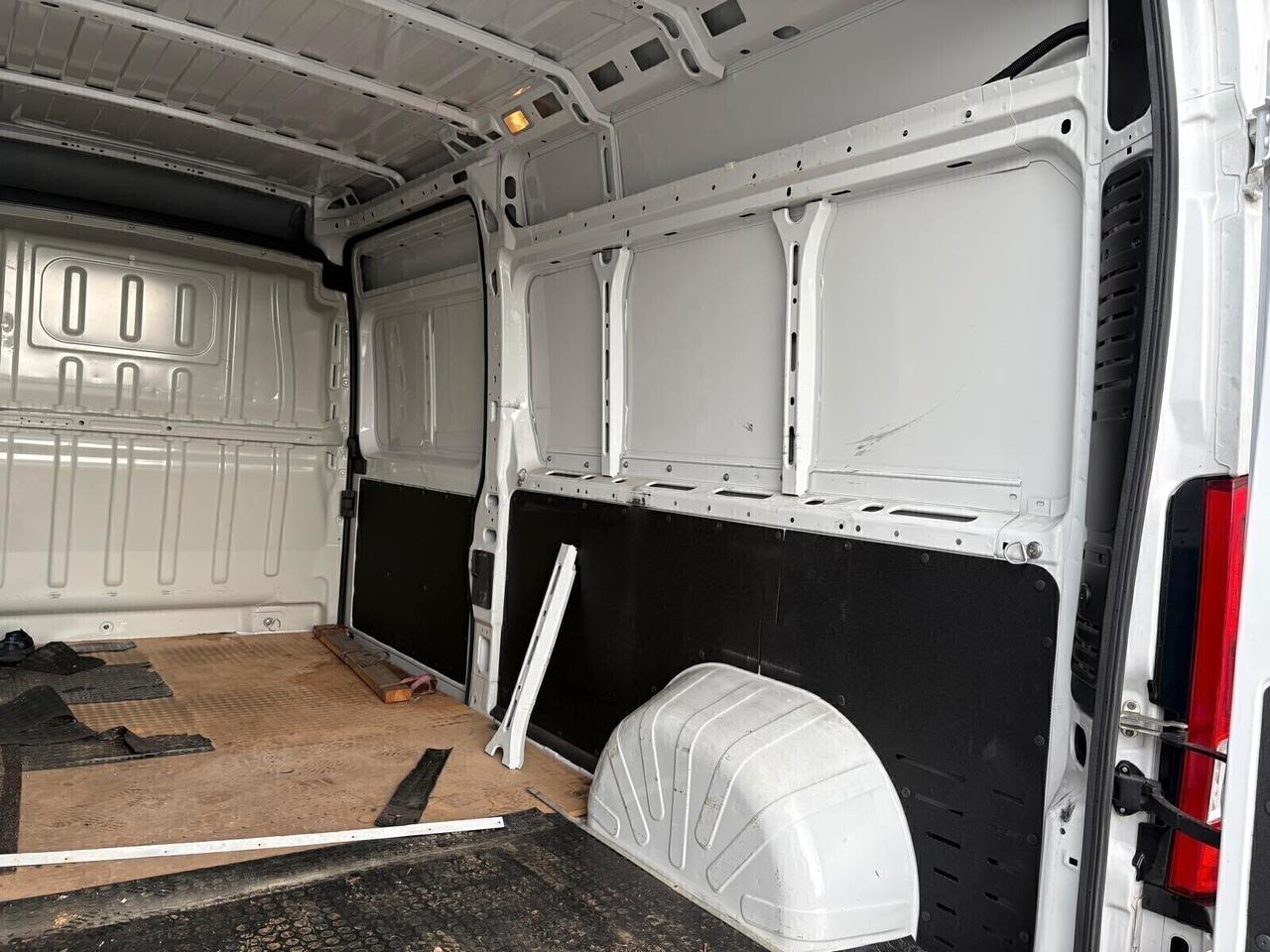 Peugeot Boxer 35 2.2 BlueHDi 140 PLM-TM L3 H2 SPOTICAR