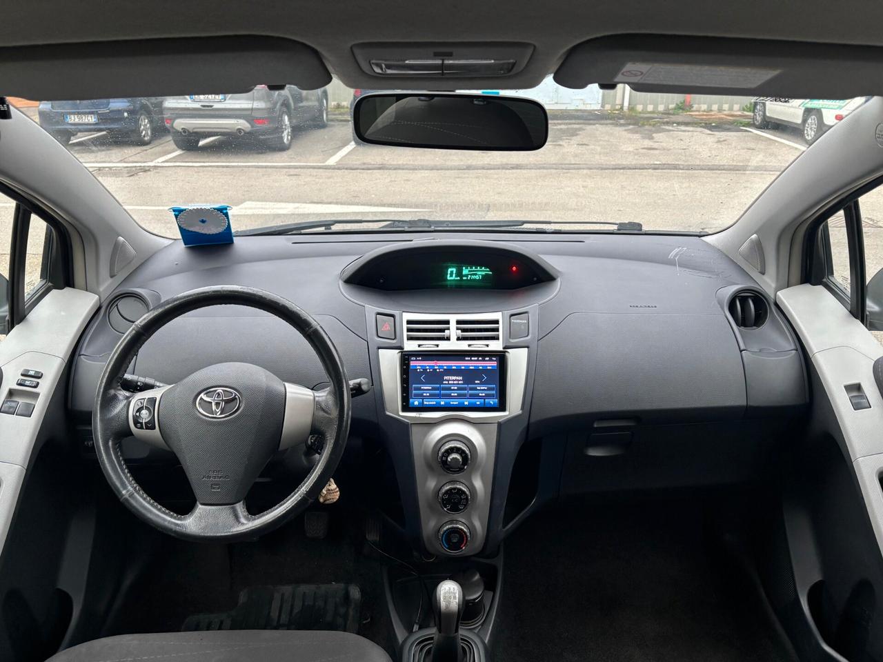 Toyota Yaris 1.0 5 porte Sol