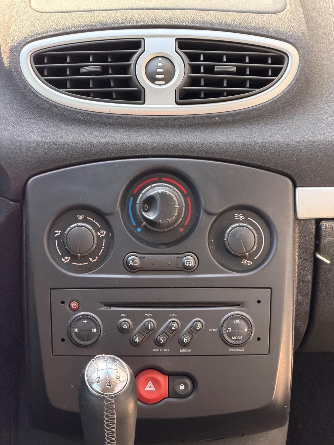 Renault Clio 1.2 16V 3 porte - Neopatentati-Motore perfetto