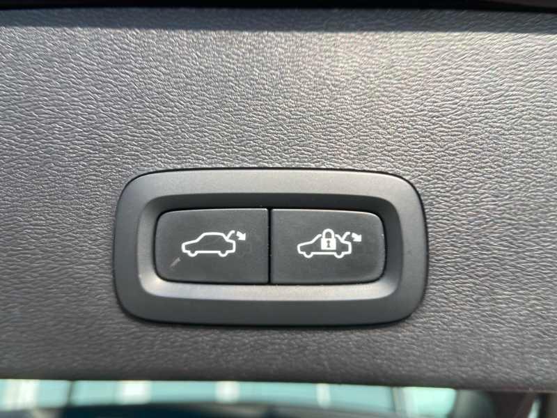 VOLVO XC40 1.5 t2 CoRe AuTo