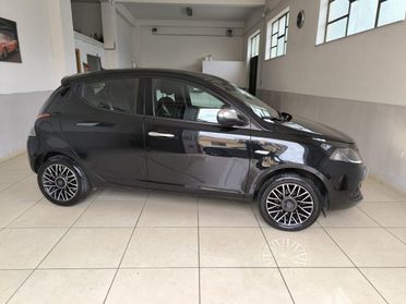 LANCIA Ypsilon 1.0 FireFly 5 porte S&S Hybrid Alberta Ferretti