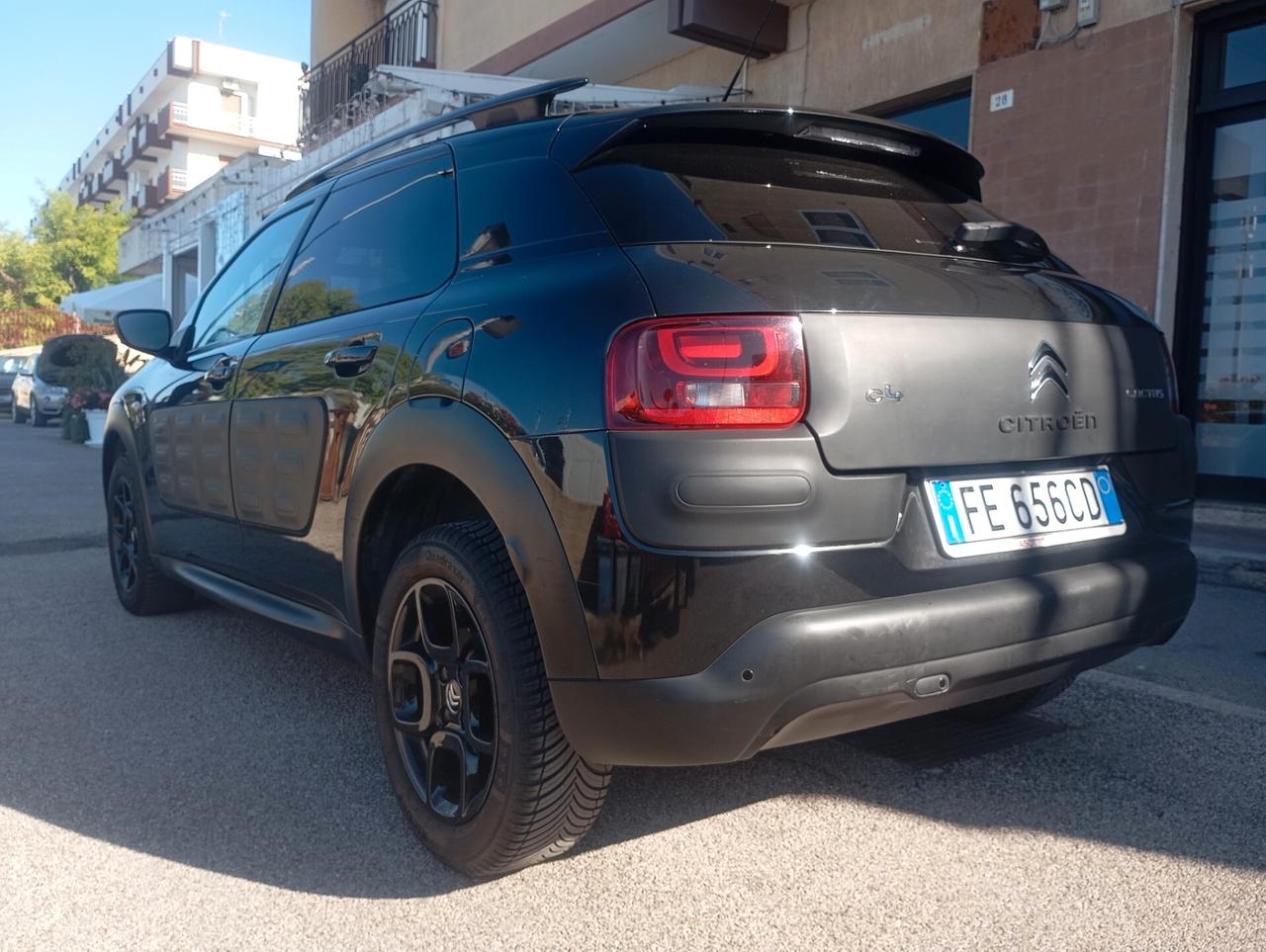 Citroen C4 Cactus PureTech 82 Shine full optional