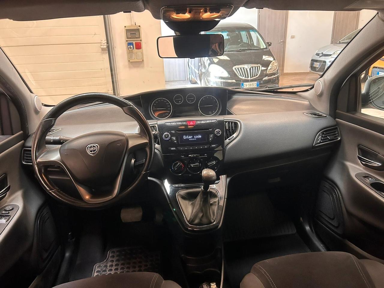 Lancia Ypsilon 1.2 69 CV 5 porte S&S Platinum
